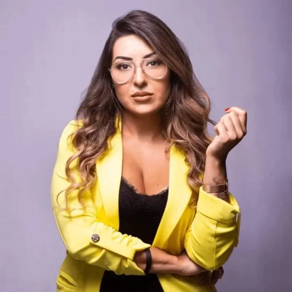 renata jardim​